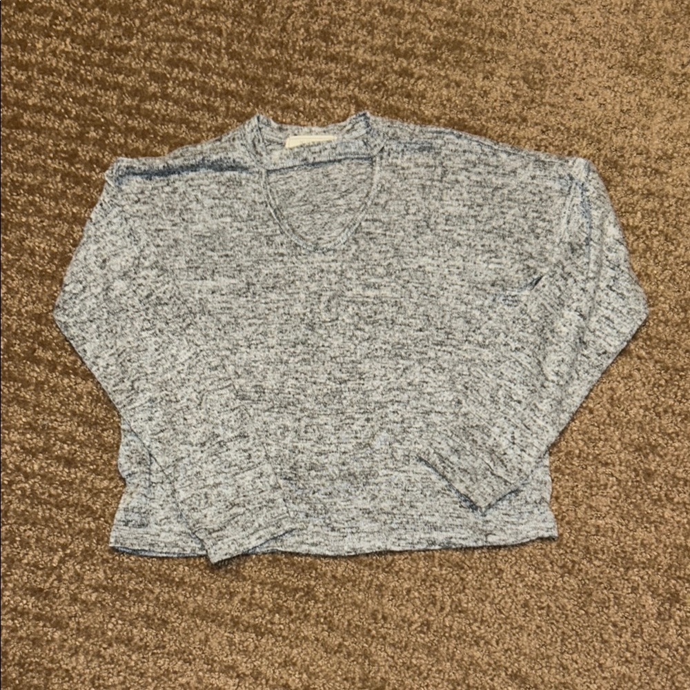Heathered Gray Crew Neck Sweater with Soft Knit Texture